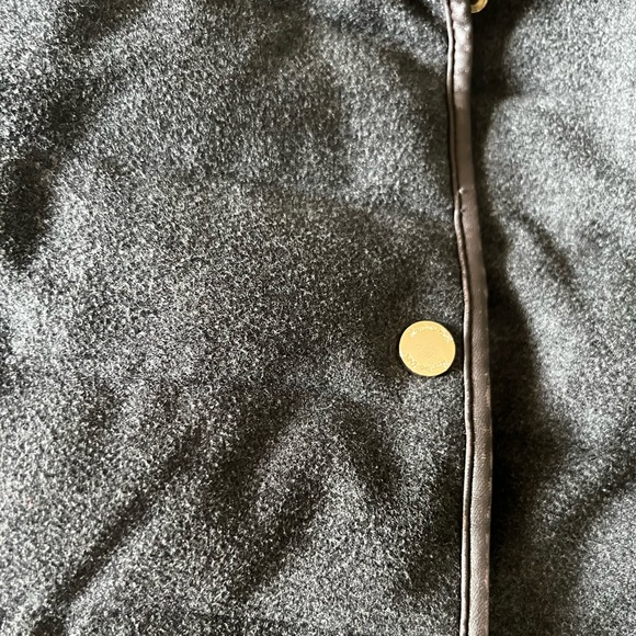 Massimo Dutti Quilted Grey Flannel Vest - Picture 4 of 17